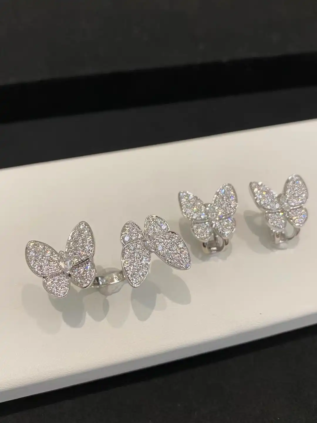 四叶草白贝母手串定制图片展示