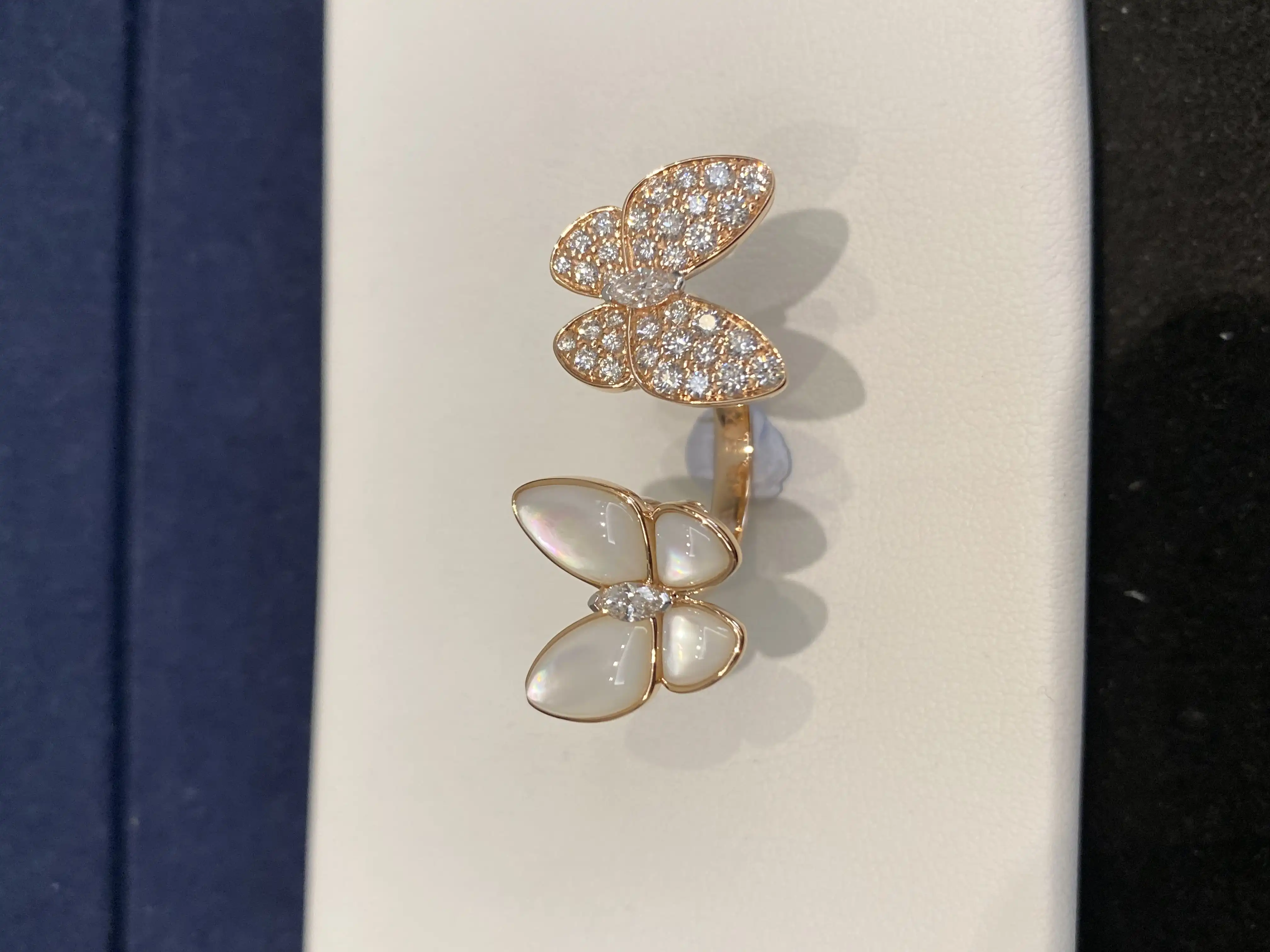 四叶草白贝母手串定制图片展示
