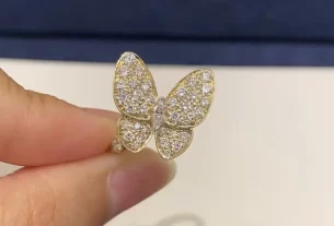 四叶草白贝母手串：天然养生饰品，美丽与健康双重寓意，助你招财转运！