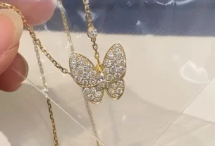 四叶草爱心项链：浪漫四叶草设计，时尚项链选购指南，提升佩戴魅力！