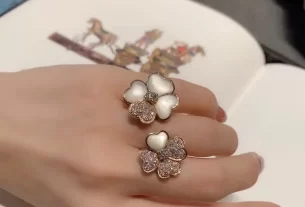 四叶草爱心项链：寓意美好的时尚饰品，打造你的专属浪漫风格！