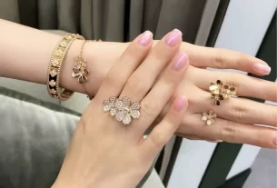 四叶草白贝母手串——天然宝石饰品，养生美饰，选购指南推荐