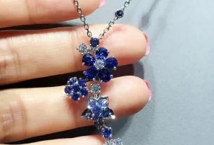 四叶草白贝母手串：天然灵气手链，养生饰品首选，助力SEO优化关键词