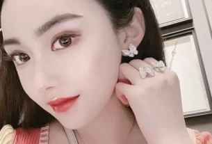 四叶草白贝母手串热销推荐：天然宝石饰品，佩戴时尚养生两不误！