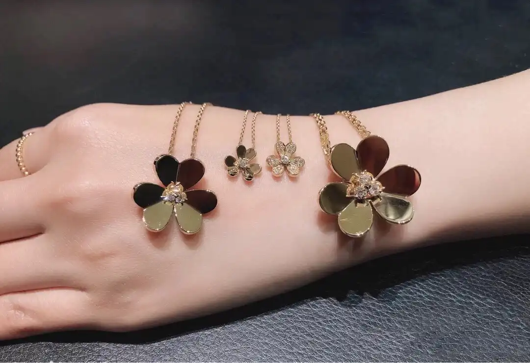 四叶草三花吊坠定制图片展示