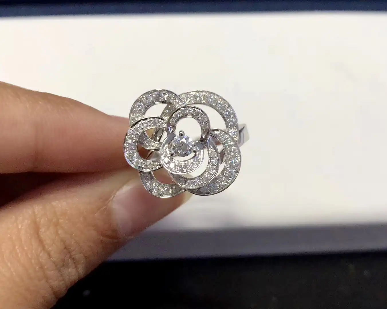 四叶草白贝母手串定制图片展示