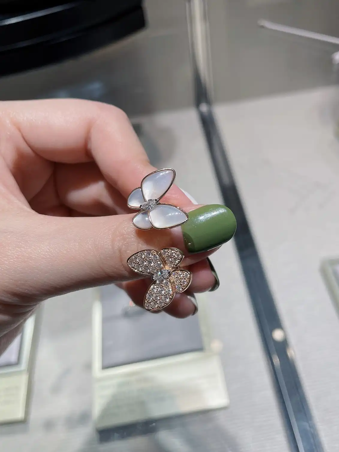 四叶草白贝母手串定制图片展示