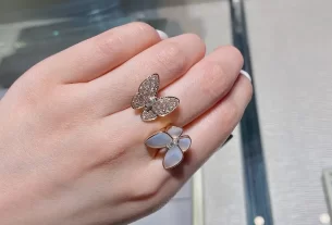 四叶草白贝母手串——天然美饰，养生首选，助你招财旺运！SEO优化标题