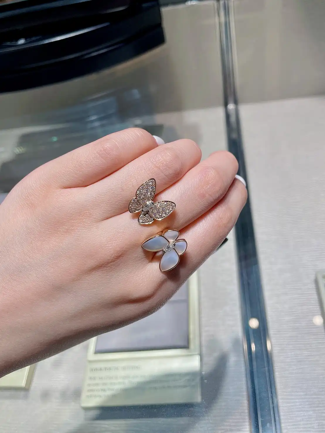 四叶草白贝母手串定制图片展示