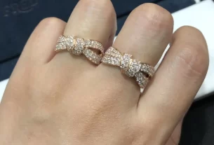 四叶草白贝母手串热销爆款：天然宝石饰品，时尚养生必备！【正品保障】