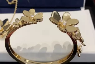 四叶草白贝母手串：天然宝石饰品，时尚养生必备，家居装饰佳品，抢购热销中！