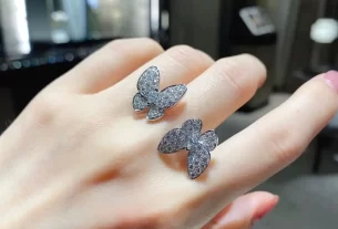 四叶草爱心项链：独特设计款，浪漫饰品推荐，时尚配饰选购指南