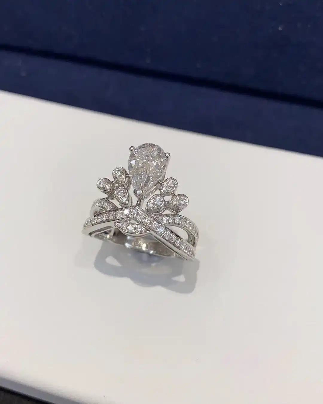 四叶草白贝母手串定制图片展示
