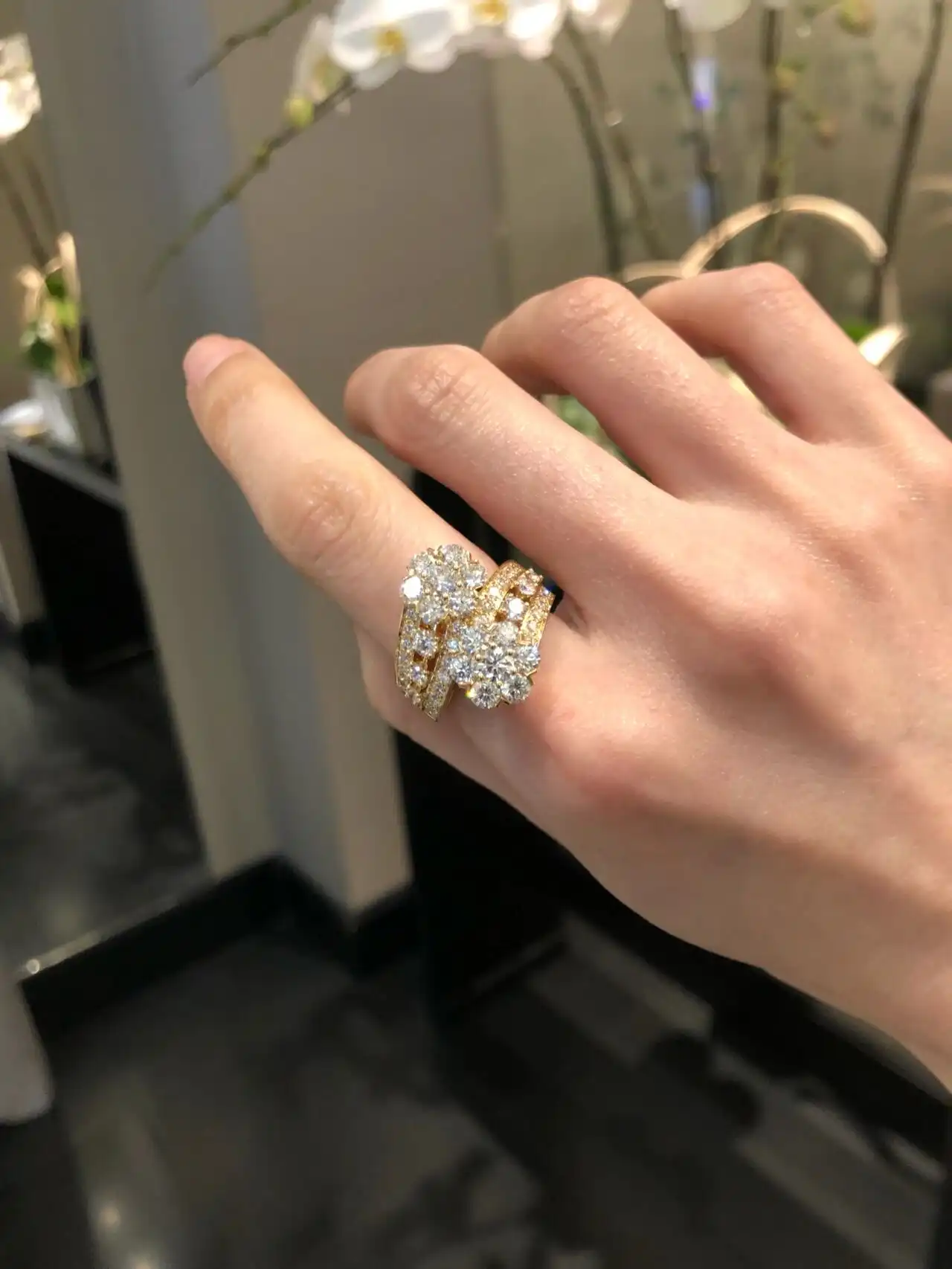 四叶草白贝母手串定制图片展示