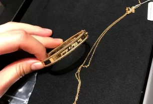 四叶草三花吊坠：寓意吉祥的幸运饰品，带你探索神秘的三叶草文化