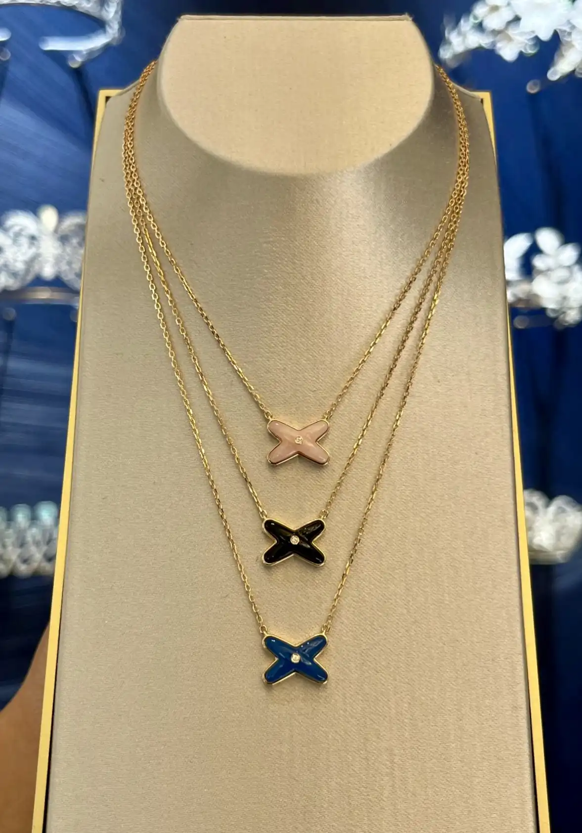 四叶草白贝母手串定制图片展示