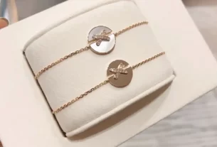四叶草白贝母手串：天然宝石养生饰品，爆款手串选购指南