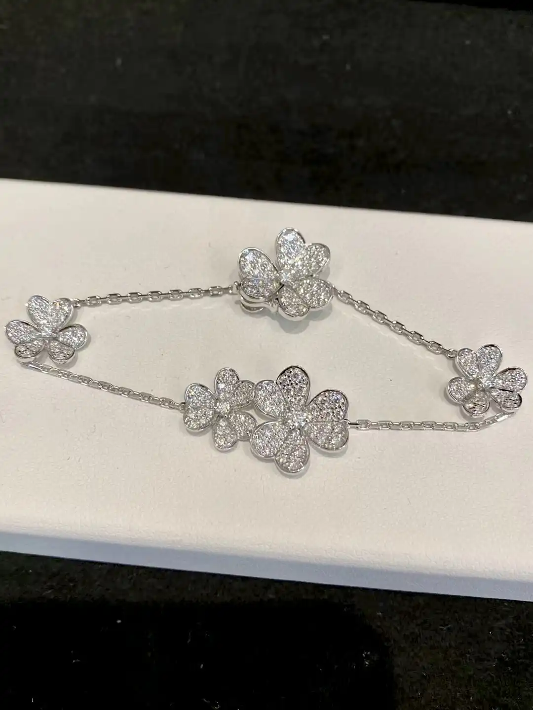 四叶草三花吊坠定制图片展示