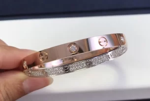 四叶草白贝母手串热销推荐：天然美玉养生饰品，助你招财转运！SEO优化标题