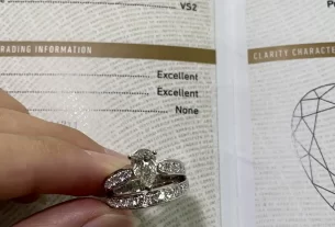 四叶草爱心项链：独特设计寓意，时尚饰品推荐，购物必看指南！
