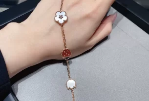 四叶草白贝母手串：天然美饰，养生珍品，爆款手串选购指南