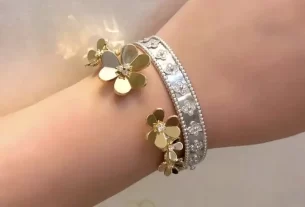 四叶草爱心项链：独特设计搭配时尚潮流，寻找你的幸运守护神器！