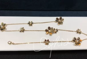 四叶草白贝母手串——天然宝石饰品，佩戴风水吉祥物，热销爆款推荐！