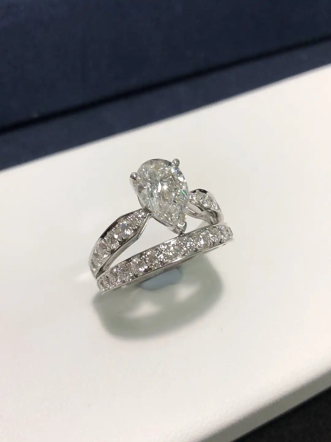 四叶草白贝母手串定制图片展示
