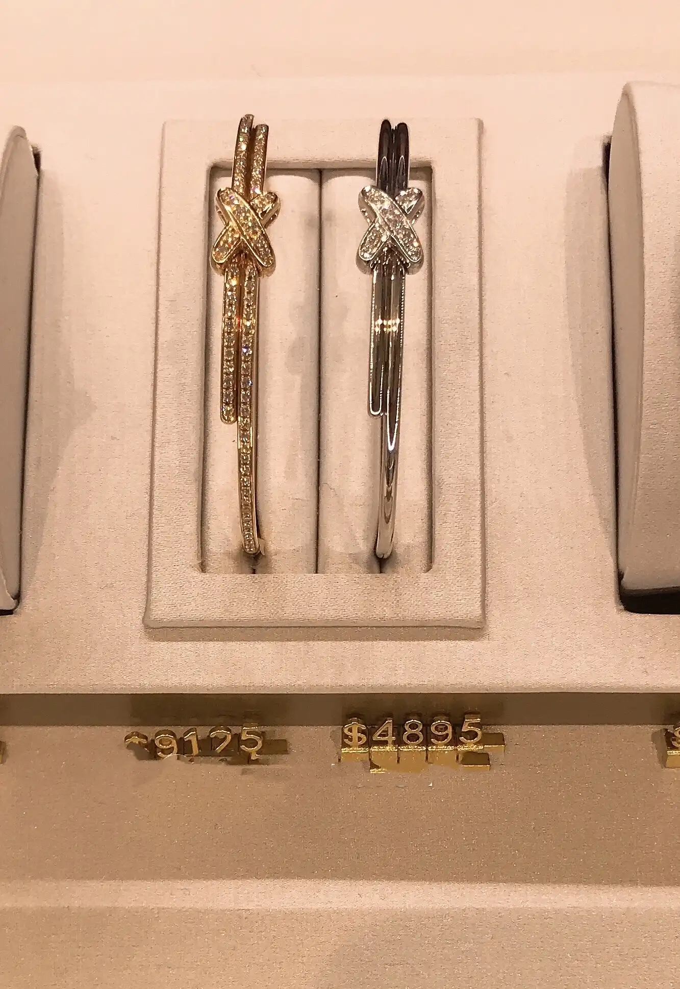 四叶草白贝母手串定制图片展示