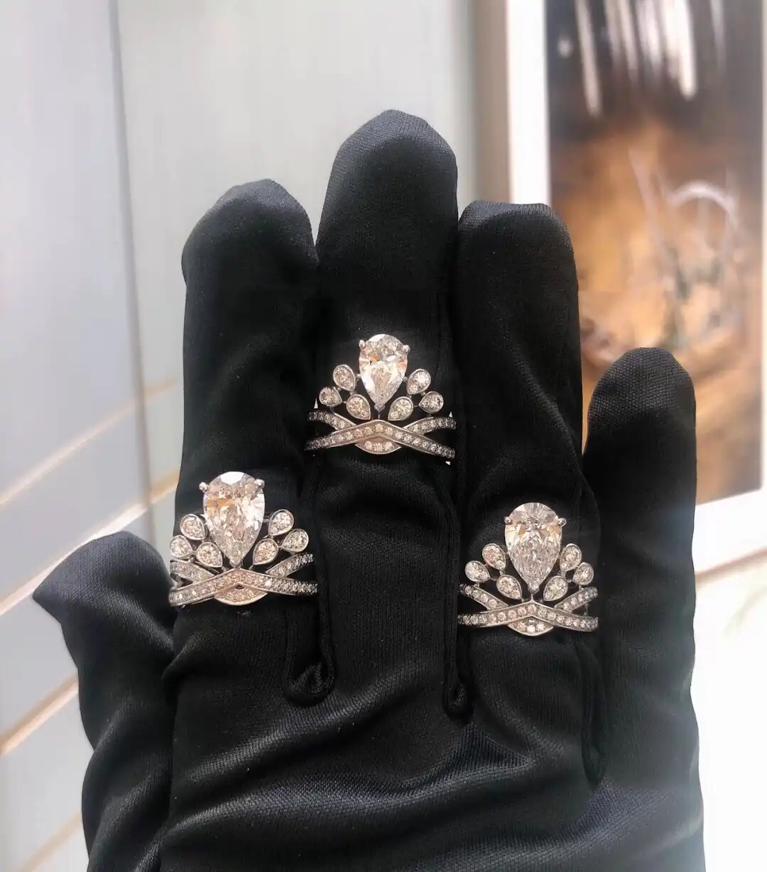 四叶草白贝母手串定制图片展示