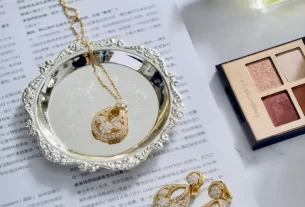 四叶草爱心项链：寓意幸运与爱的独特饰品，选购指南及推荐！