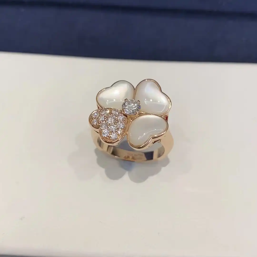 四叶草白贝母手串定制图片展示