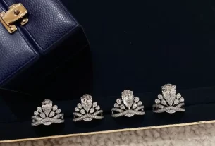 四叶草爱心项链：时尚潮流饰品，浪漫四叶草寓意，寻找你的幸运项链