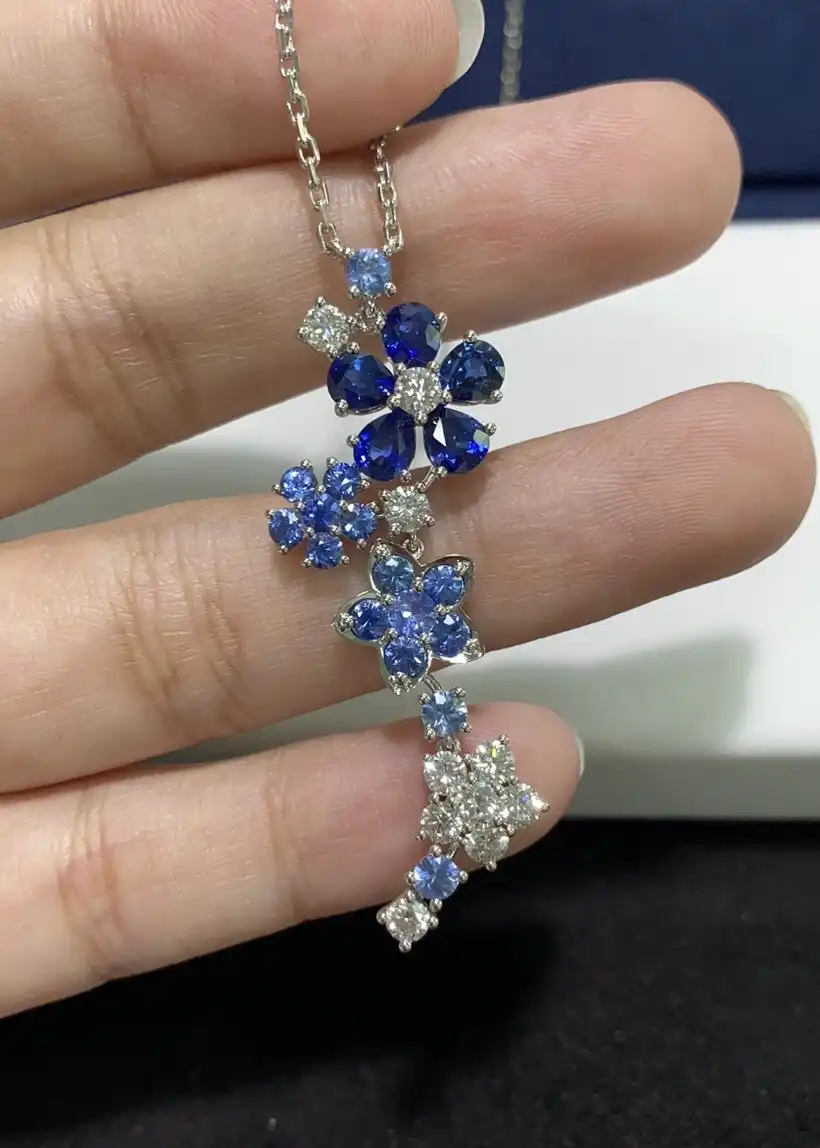 四叶草白贝母手串定制图片展示