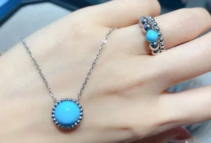四叶草白贝母手串热销爆款：天然养生饰品，美颜祈福必备！