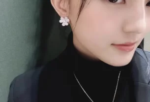 四叶草白贝母手串：天然美玉饰品，养生护身必备，全网热销爆款推荐！