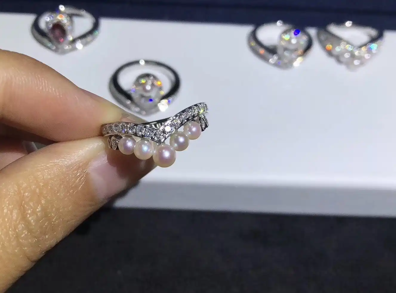 四叶草白贝母手串定制图片展示