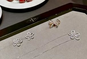 四叶草白贝母手串热销爆款：天然美玉养生饰品，独特寓意佩戴指南
