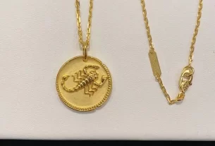 四叶草爱心项链：独特设计款时尚饰品，探寻幸运与爱的完美结合！